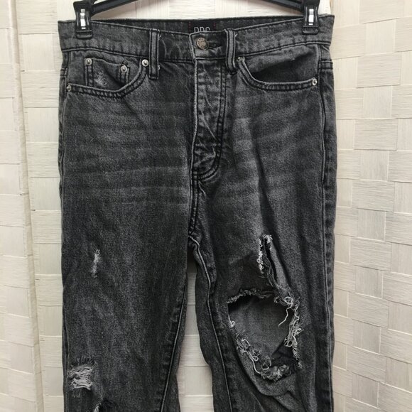 BDG slim straight destroyed black jeans size 24 - Picture 3 of 8